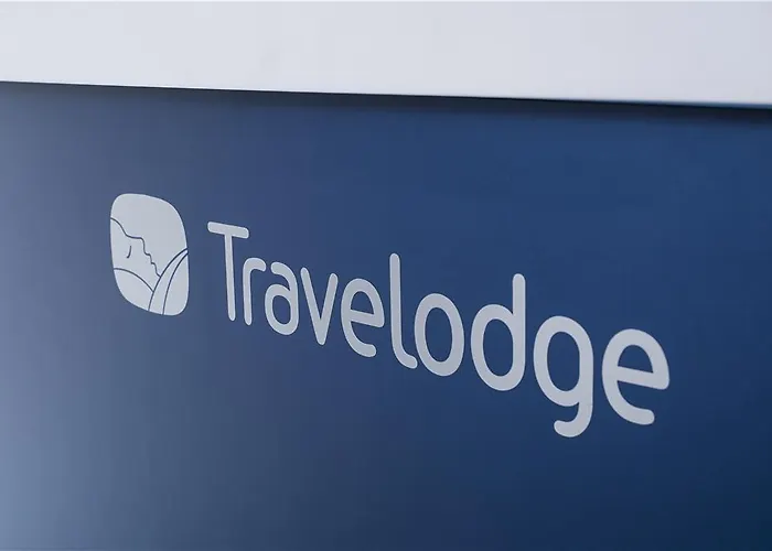 Travelodge Anchor Road Hotel 3*