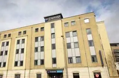 Travelodge Anchor Road 3*