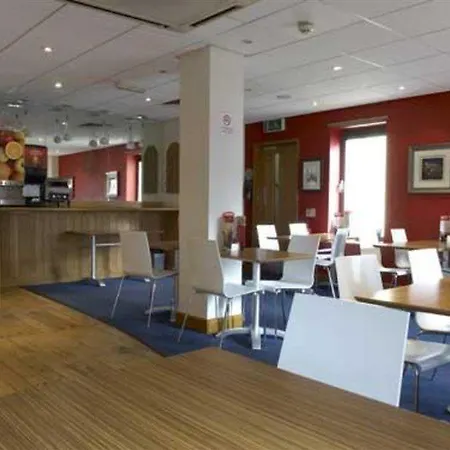 Travelodge Anchor Road 3* Bristol