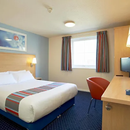 Travelodge Anchor Road 3* בריסטול