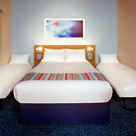 Hotel Travelodge Anchor Road 3*