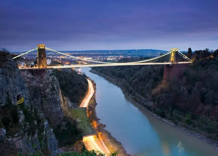 Отель Travelodge Anchor Road 3*