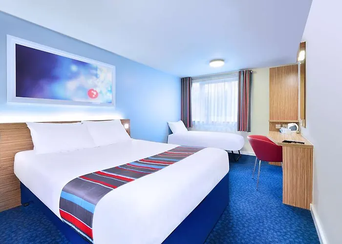 Отель Travelodge Anchor Road