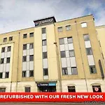Travelodge Anchor Road Hotel 3*