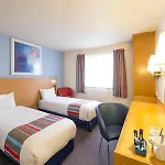 Travelodge Anchor Road 3*